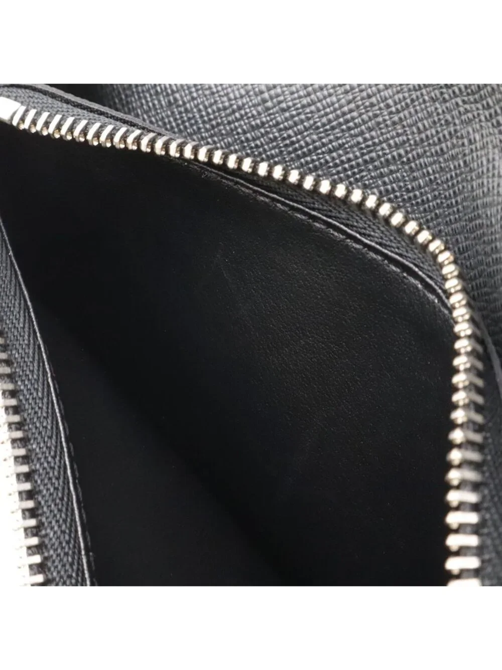 Louis Vuitton Taiga Portefeuille Alexandre Bifold Wallet Ardoise Black